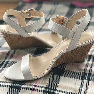 Nine West white wedge heel sandal size 71/2